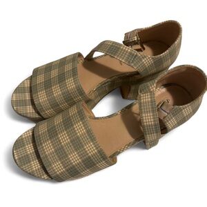 Urban outfitters plaid platform sandals
